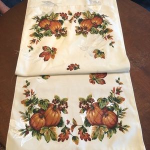 Fall pumpkin thanksgiving runner